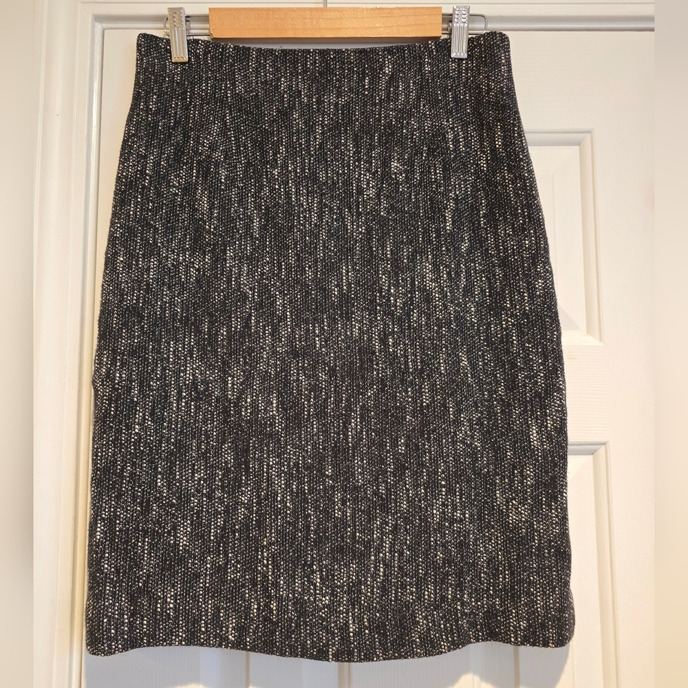 Talbots Women's  Size 6P Black & White Tweed Pencil Mini Skirt